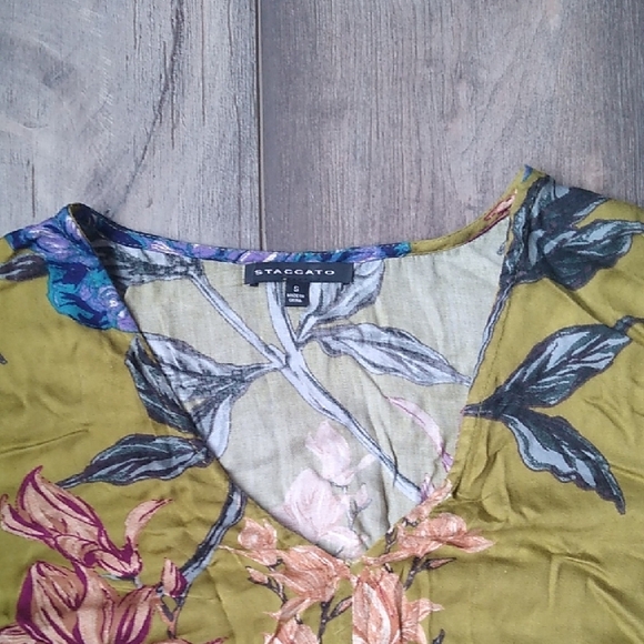 Floral Ruffle Sleeve Tie-Front Top - Picture 2 of 7